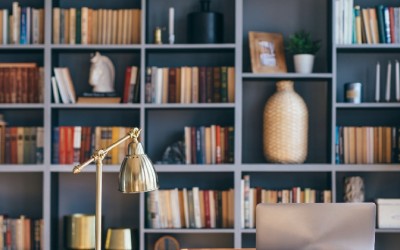 10 Iδέες για να οργανώσεις τη βιβλιοθήκη σου
